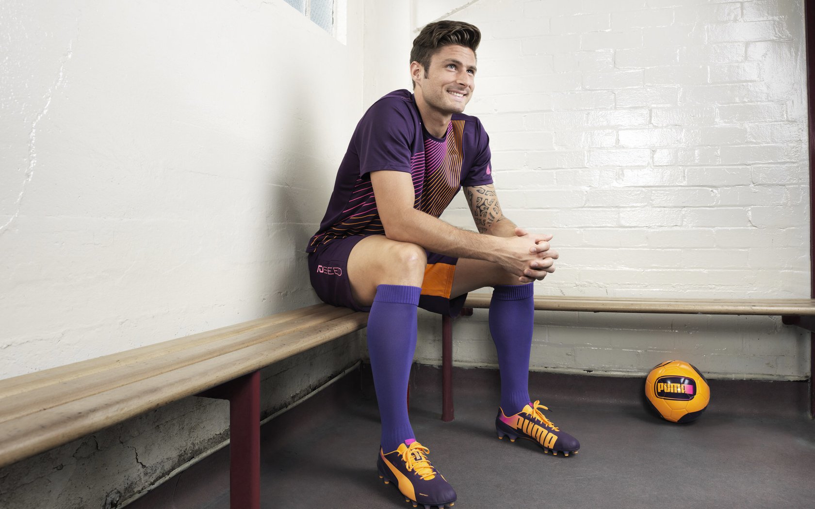 巴西骑手安娜·卡塔琳娜在巴黎奥运会障碍赛中获得铜牌，表现出色。