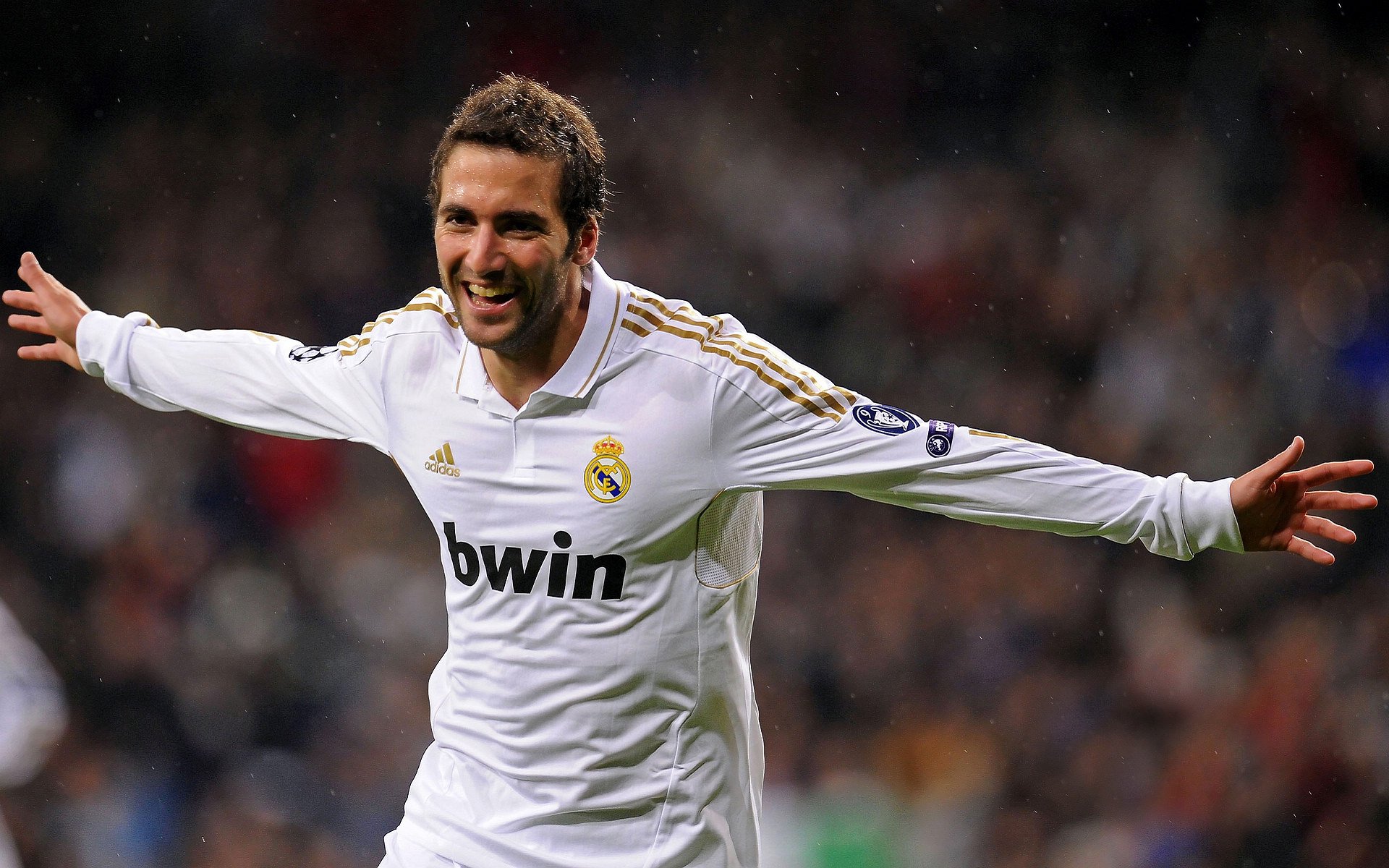 柏林赫塔克服困难，球队士气回升，柏林赫塔转入球员